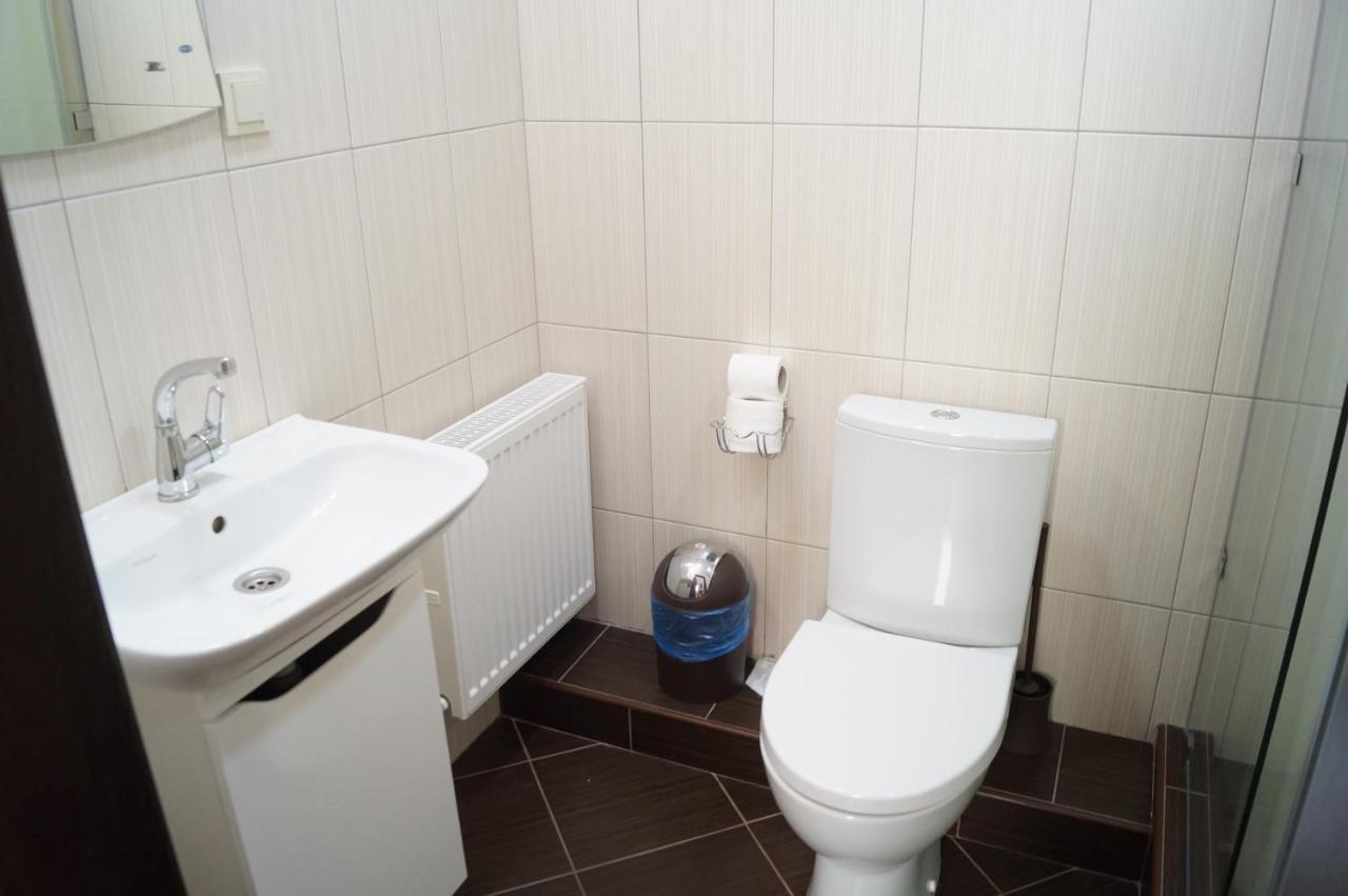 Rosinka Motel Ukrainka Екстериор снимка